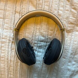 Beats Studio 3 Headphones (used)